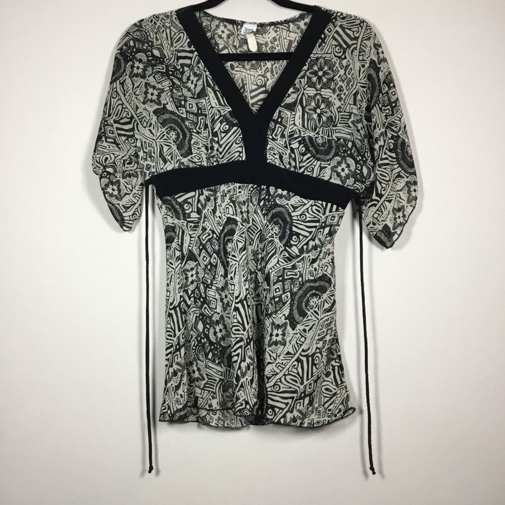 Taupe and black sheer patterned babydoll top with tie back v neck lagenlook Sz S